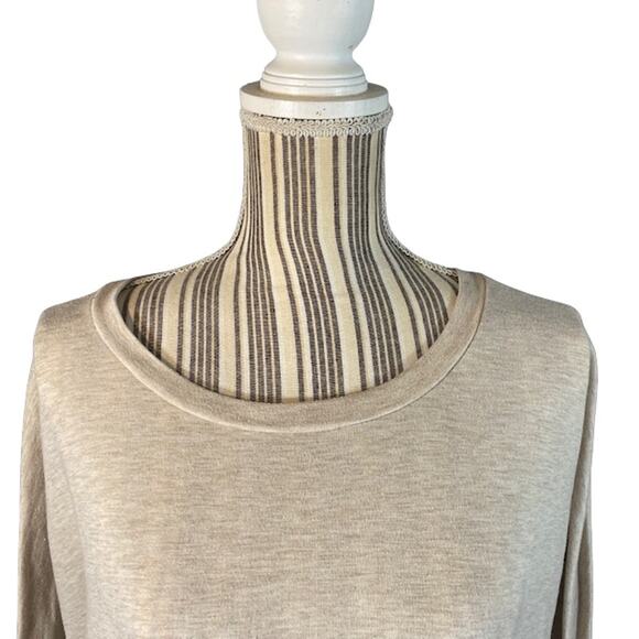 Charlotte Russe Beige Long Sleeve Hi-Lo Pullover Knit Blouse Women Sz S - Picture 3 of 8